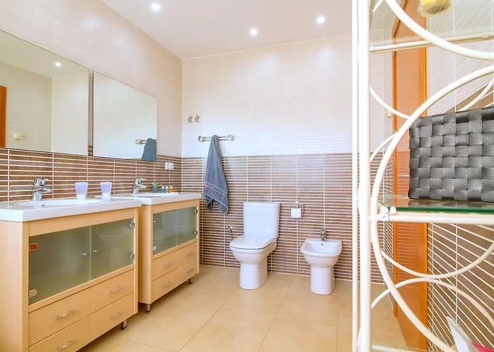 Leon Inmo Coral - 10190 Villa Empuriabrava